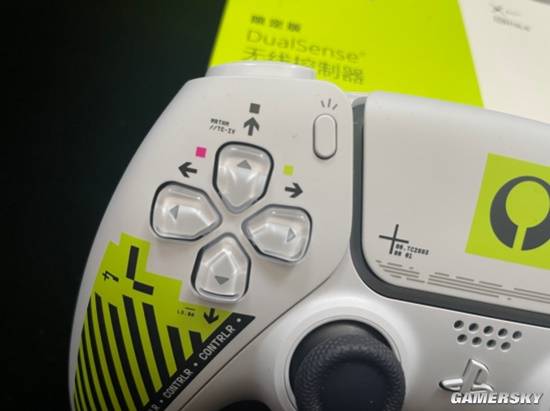 《马拉松》PS5限定手柄开箱：酸性风格活力满满