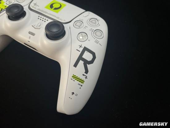 《马拉松》PS5限定手柄开箱：酸性风格活力满满