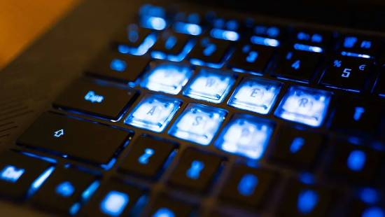 报告称主流笔记本电脑或涨价40%！内存CPU可能都得涨