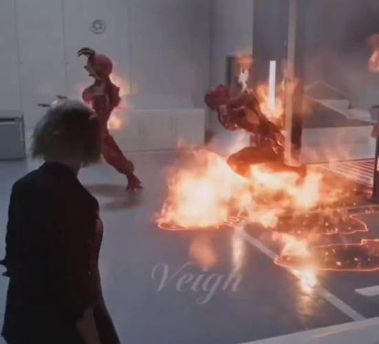 《生化9》格蕾丝被玩坏！在火中和舔食者疯狂跳舞