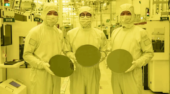 外媒分析：受到局部冲突影响存储芯片未来将会大涨